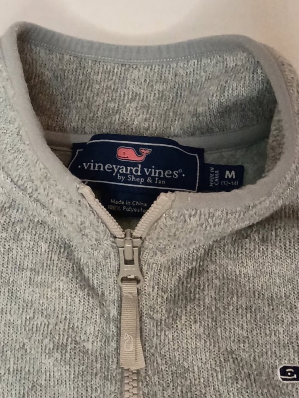 Vineyard Vines Boys Mountain Sweater Fleece Vest Heather Gray M 12-14 - Picture 3 of 3